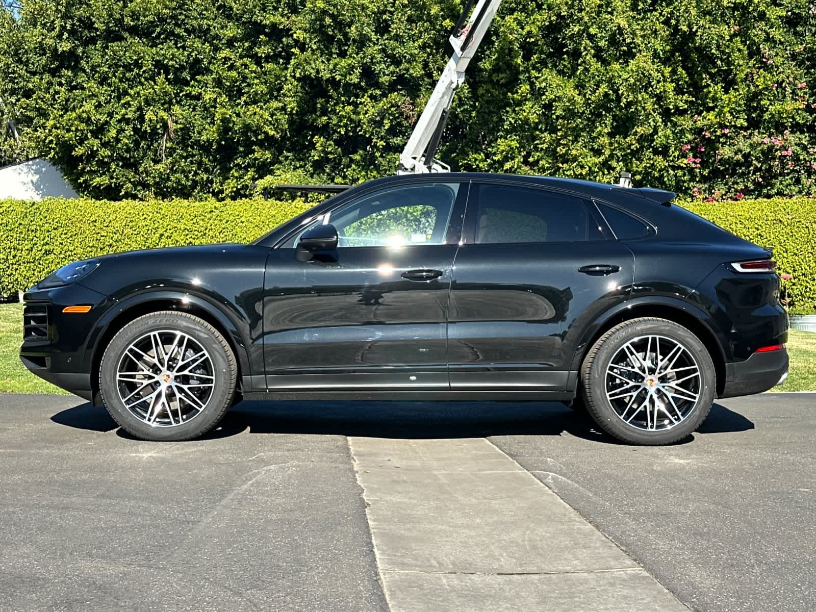 Thumbnail: 2026 Porsche Cayenne - 2