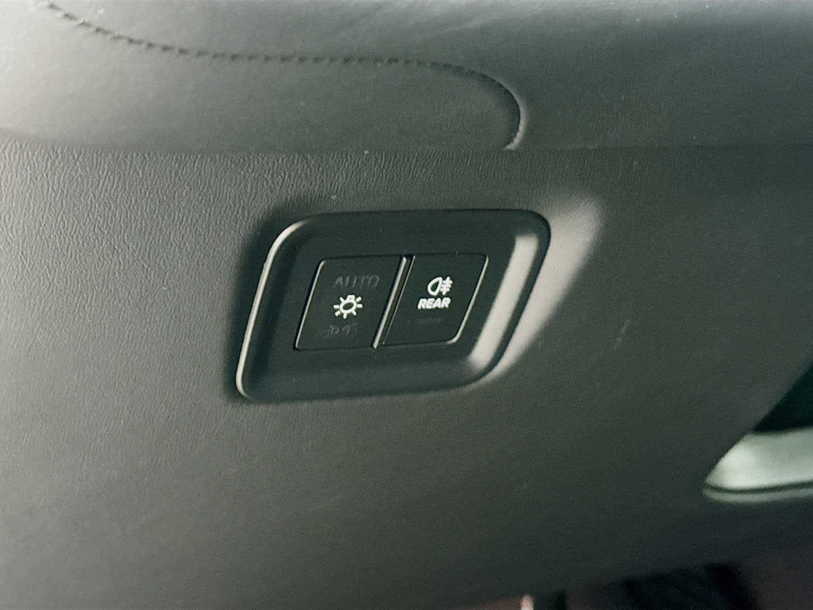 Thumbnail: 2026 Porsche Cayenne - 11