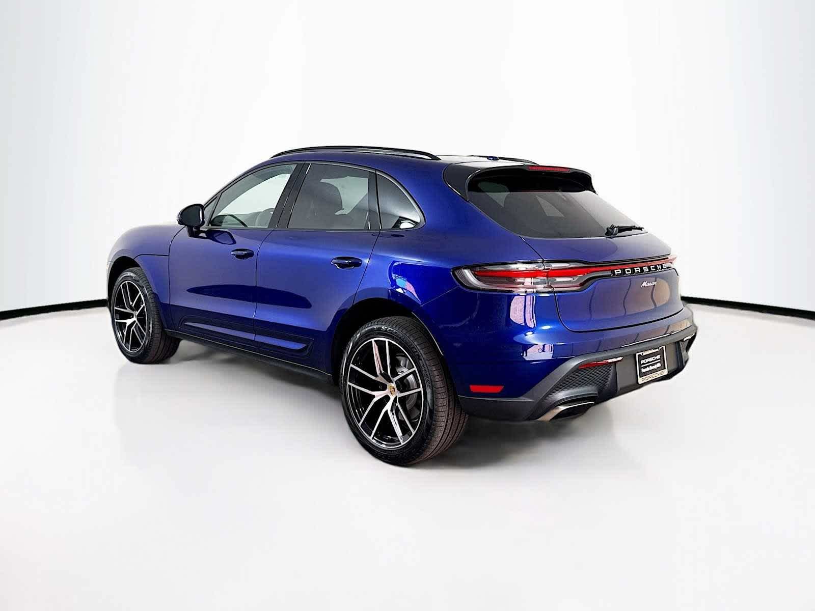 Thumbnail: 2026 Porsche Macan - 3