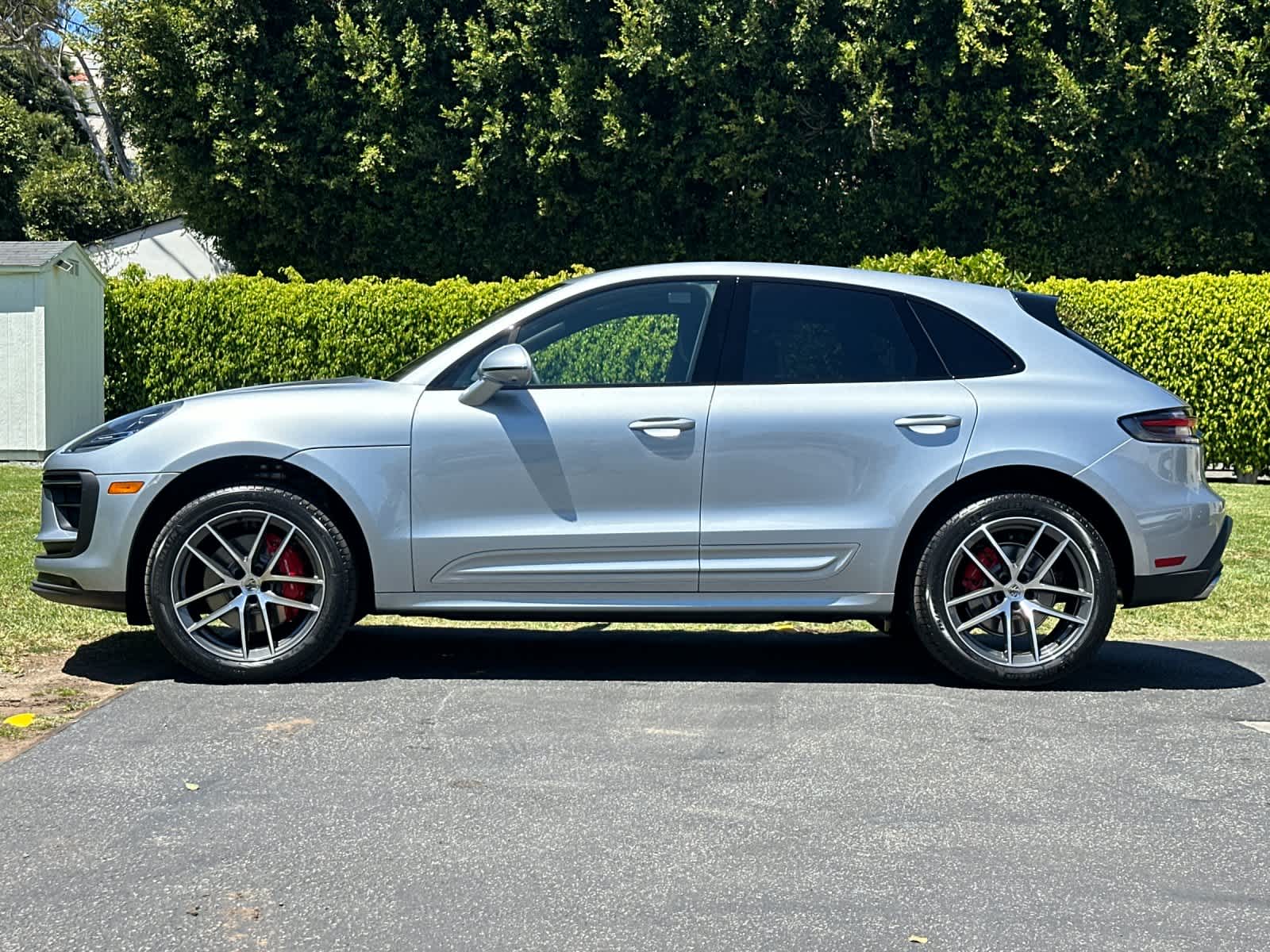 Thumbnail: 2026 Porsche Macan - 2
