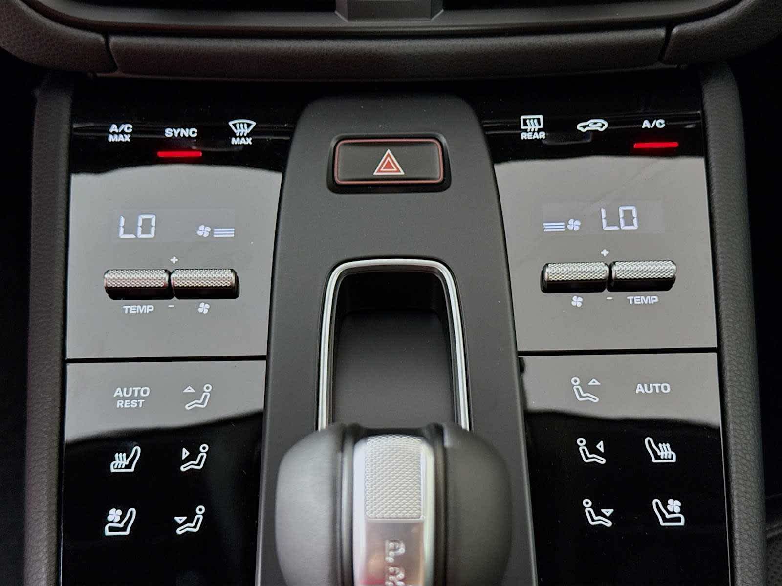 Thumbnail: 2026 Porsche Macan - 13