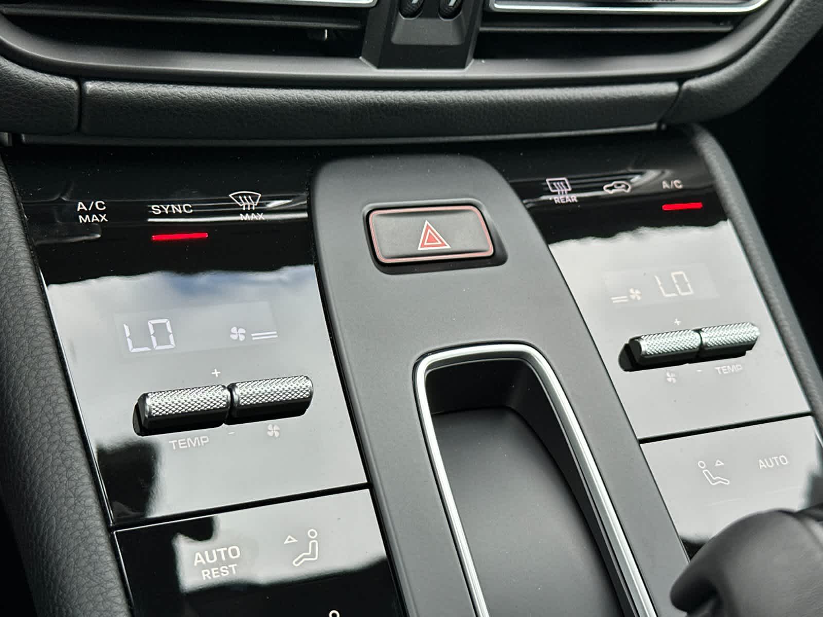 Thumbnail: 2026 Porsche Macan - 24