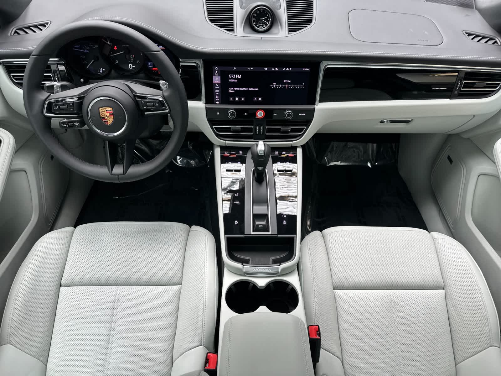 Thumbnail: 2026 Porsche Macan - 6