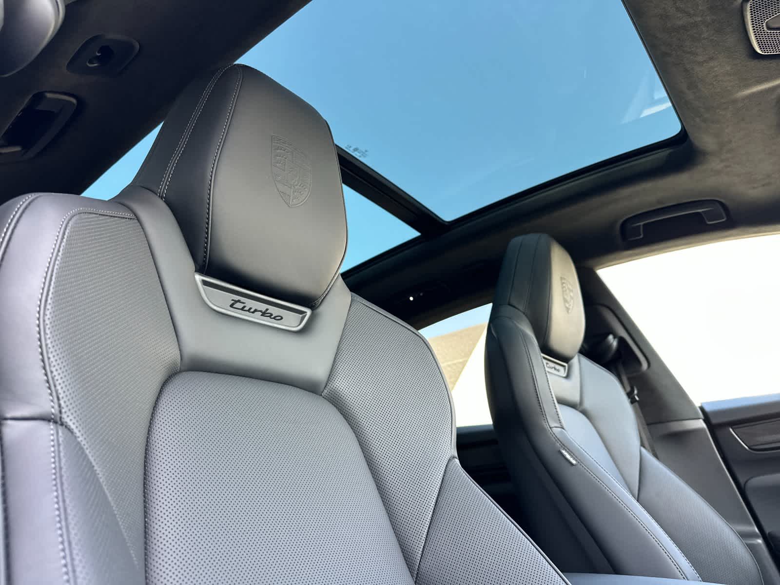 Thumbnail: 2025 Porsche Macan - 18