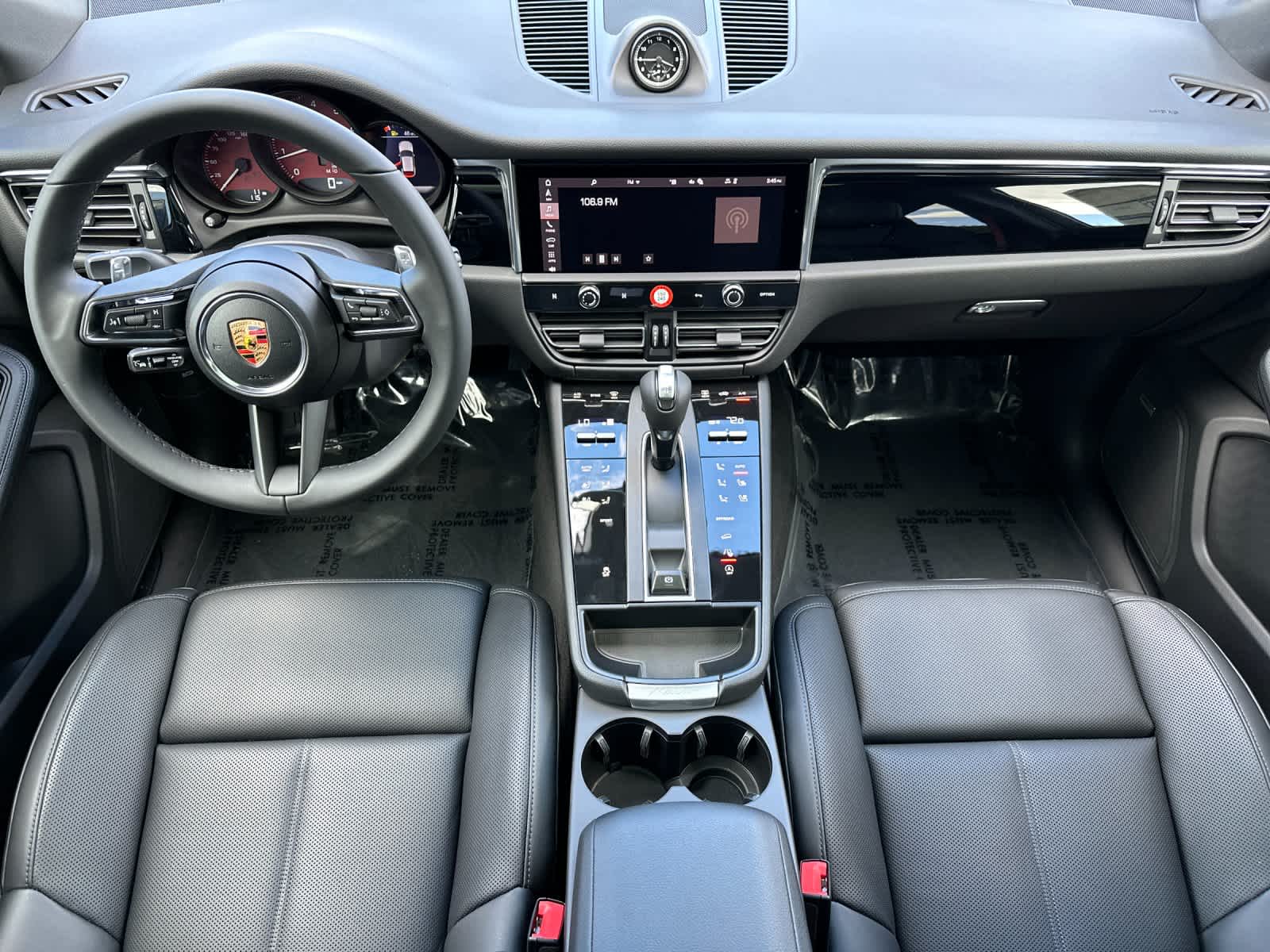 Thumbnail: 2026 Porsche Macan - 6