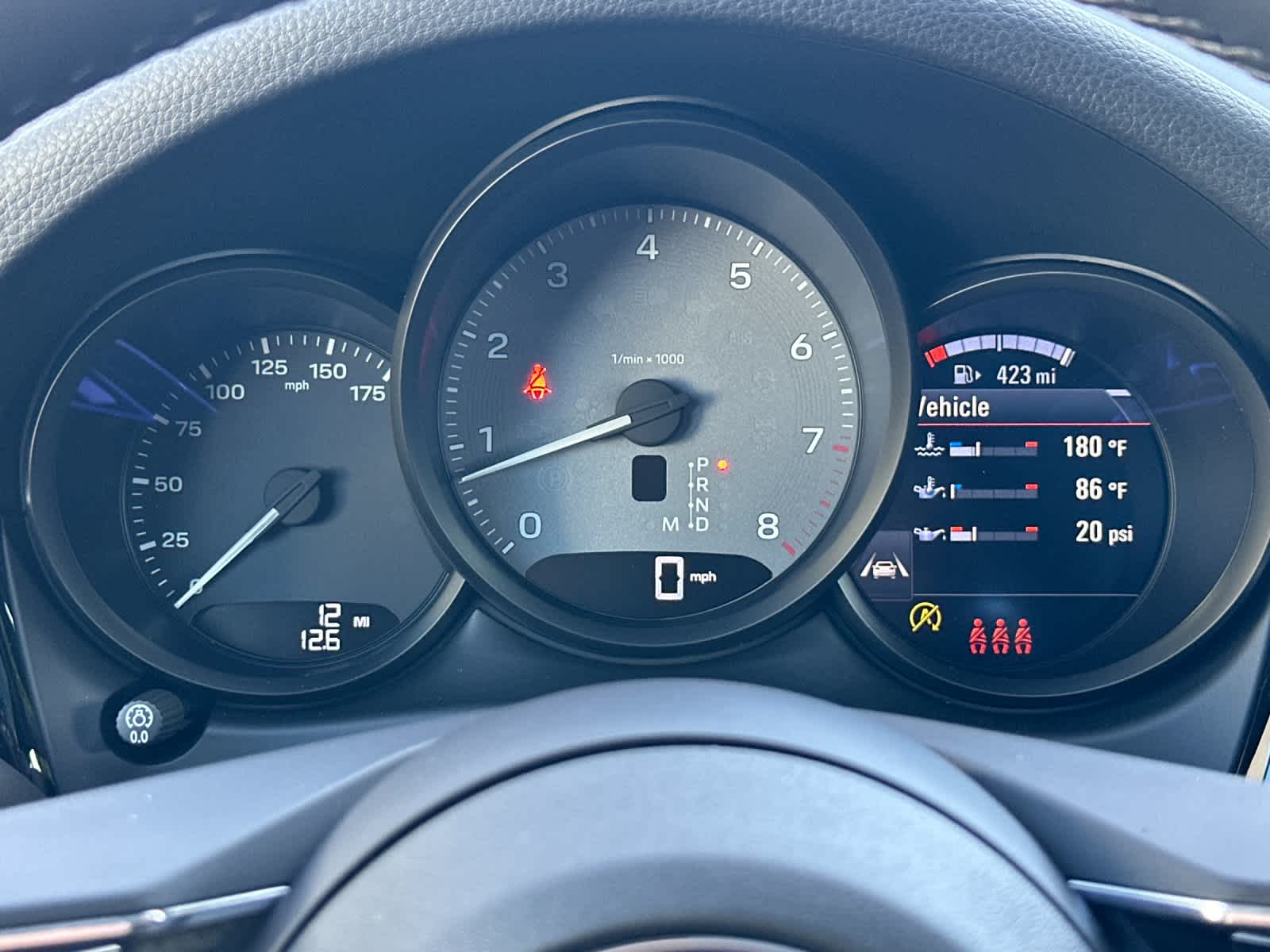 Thumbnail: 2026 Porsche Macan - 29