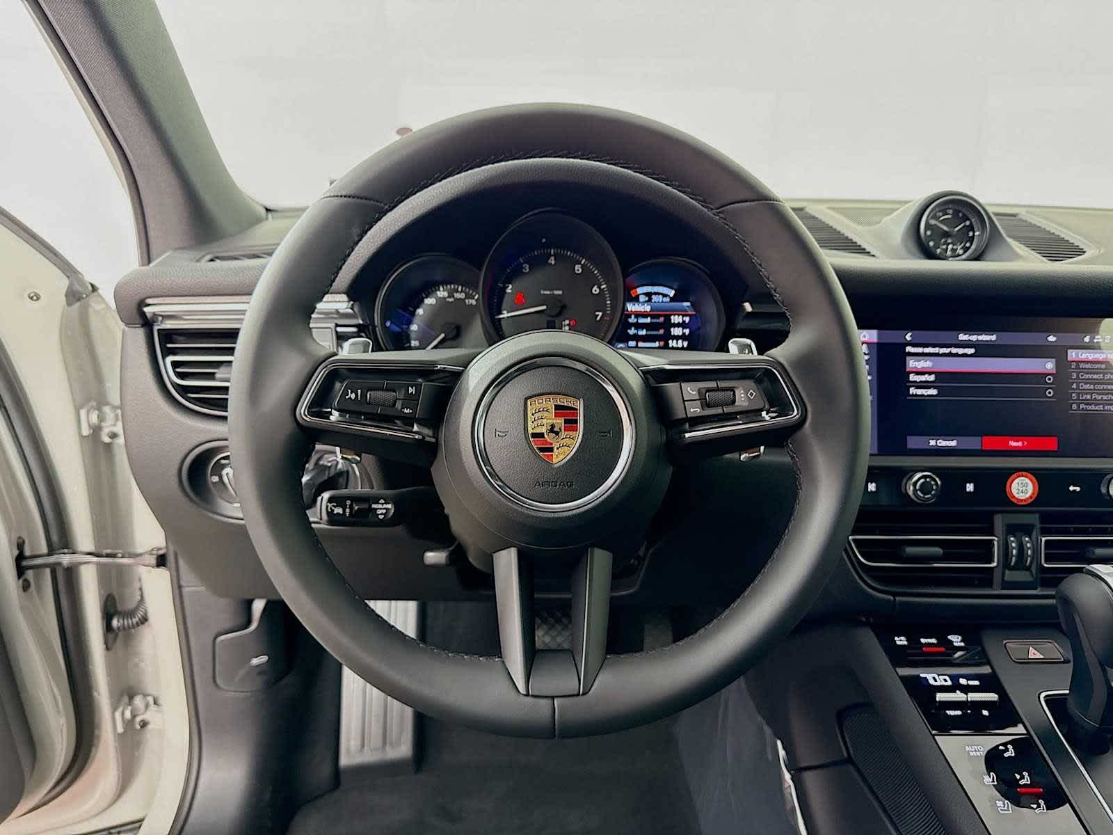 Thumbnail: 2026 Porsche Macan - 12