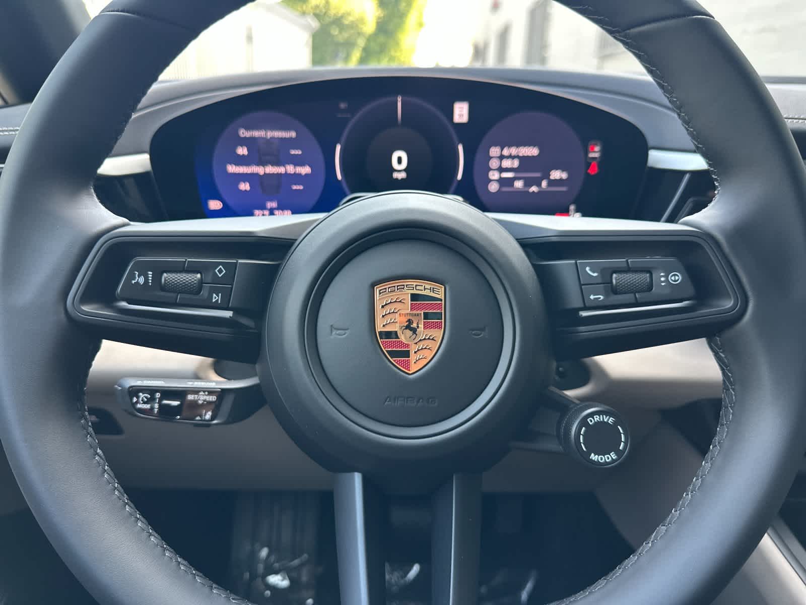 Thumbnail: 2026 Porsche Macan - 27