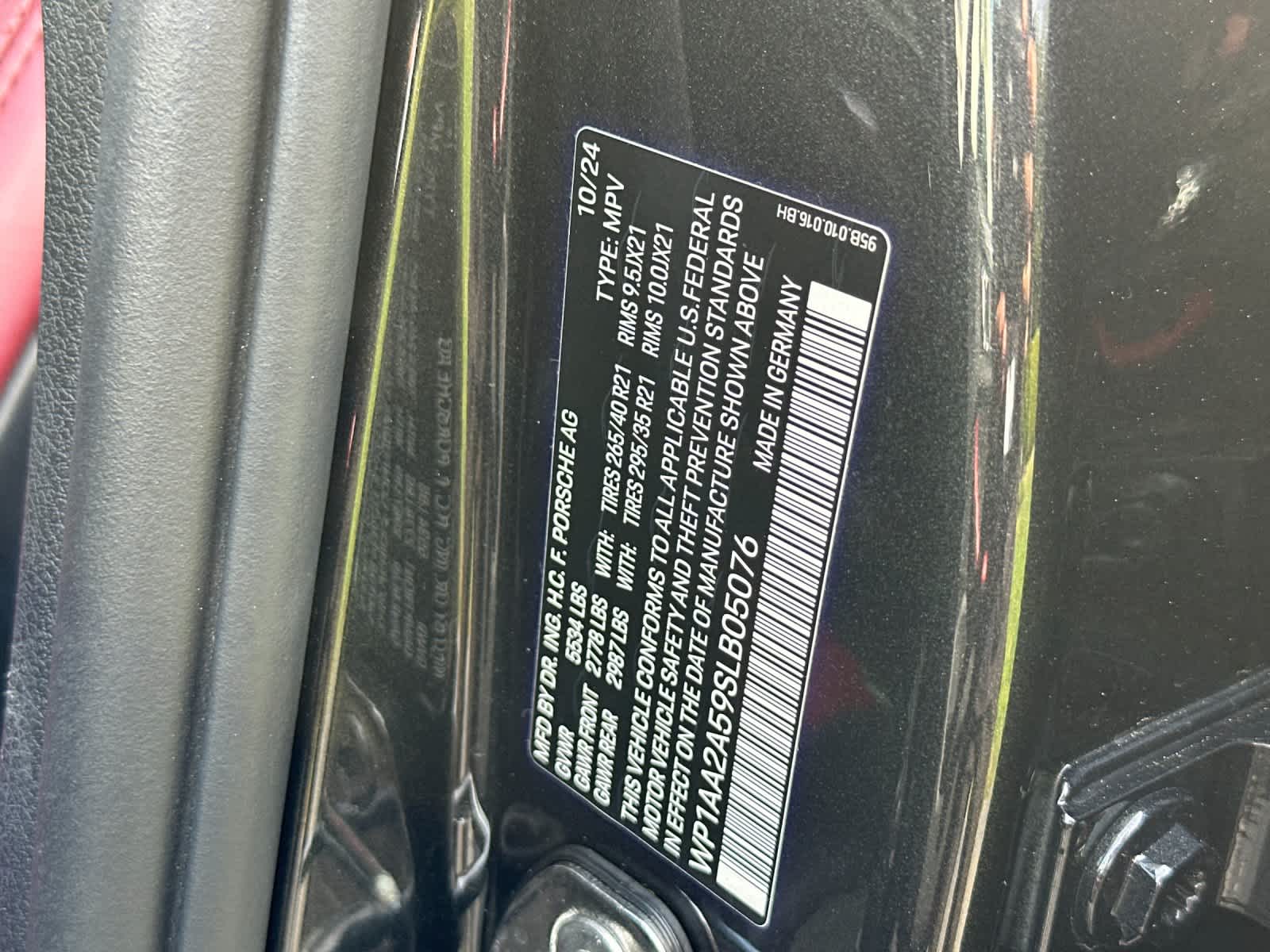 Thumbnail: 2025 Porsche Macan - 34