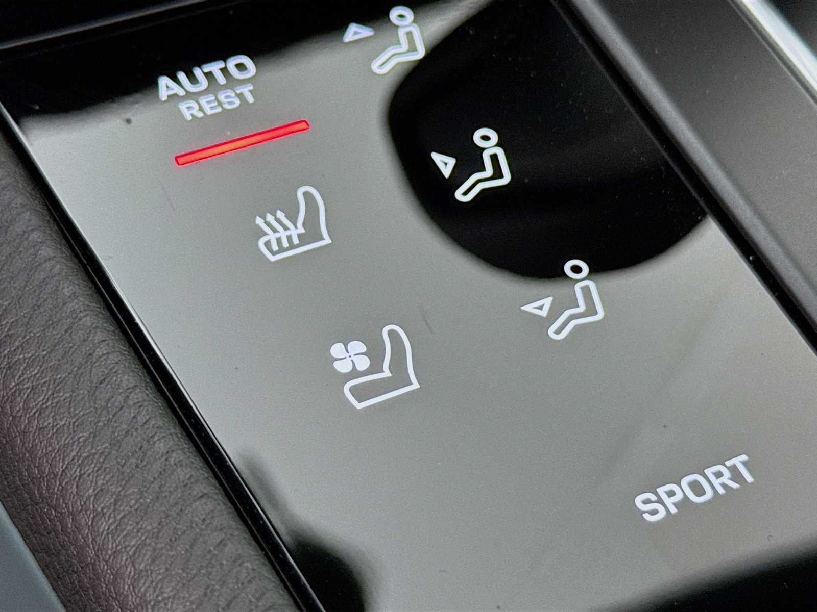 Thumbnail: 2026 Porsche Macan - 16