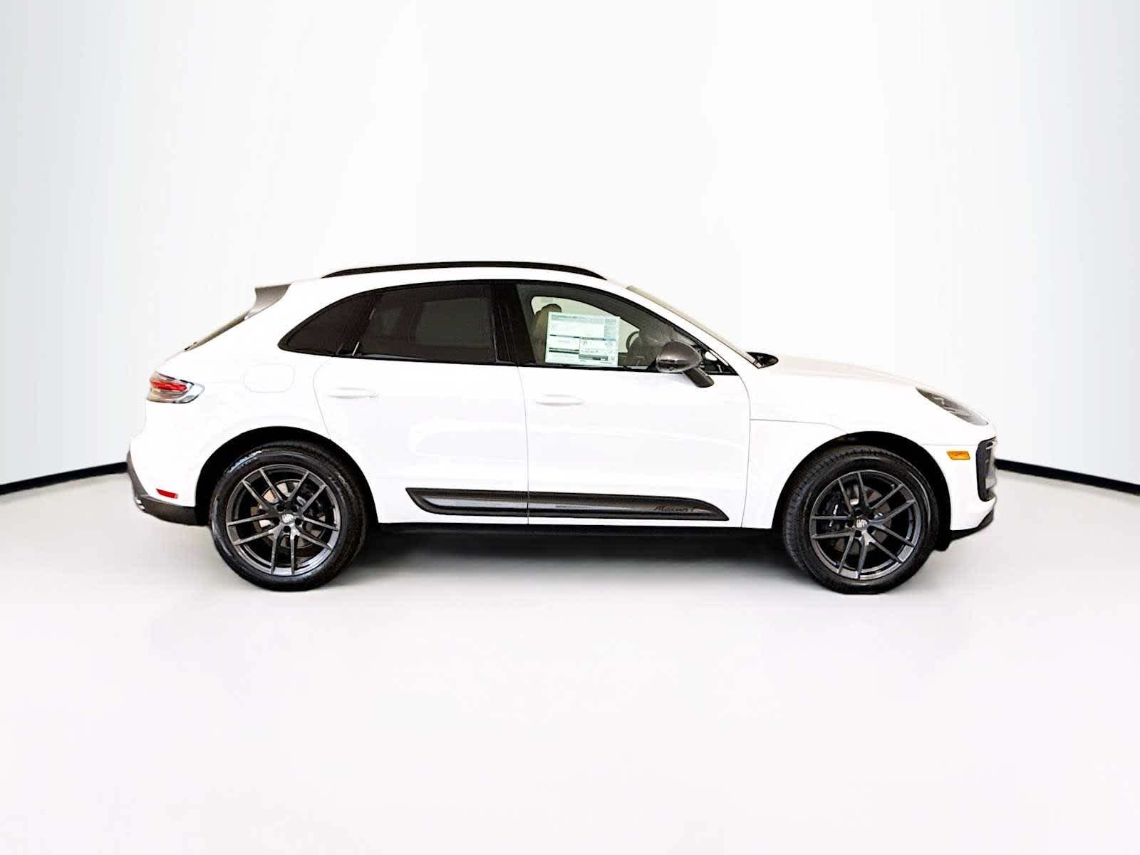 Thumbnail: 2026 Porsche Macan - 8