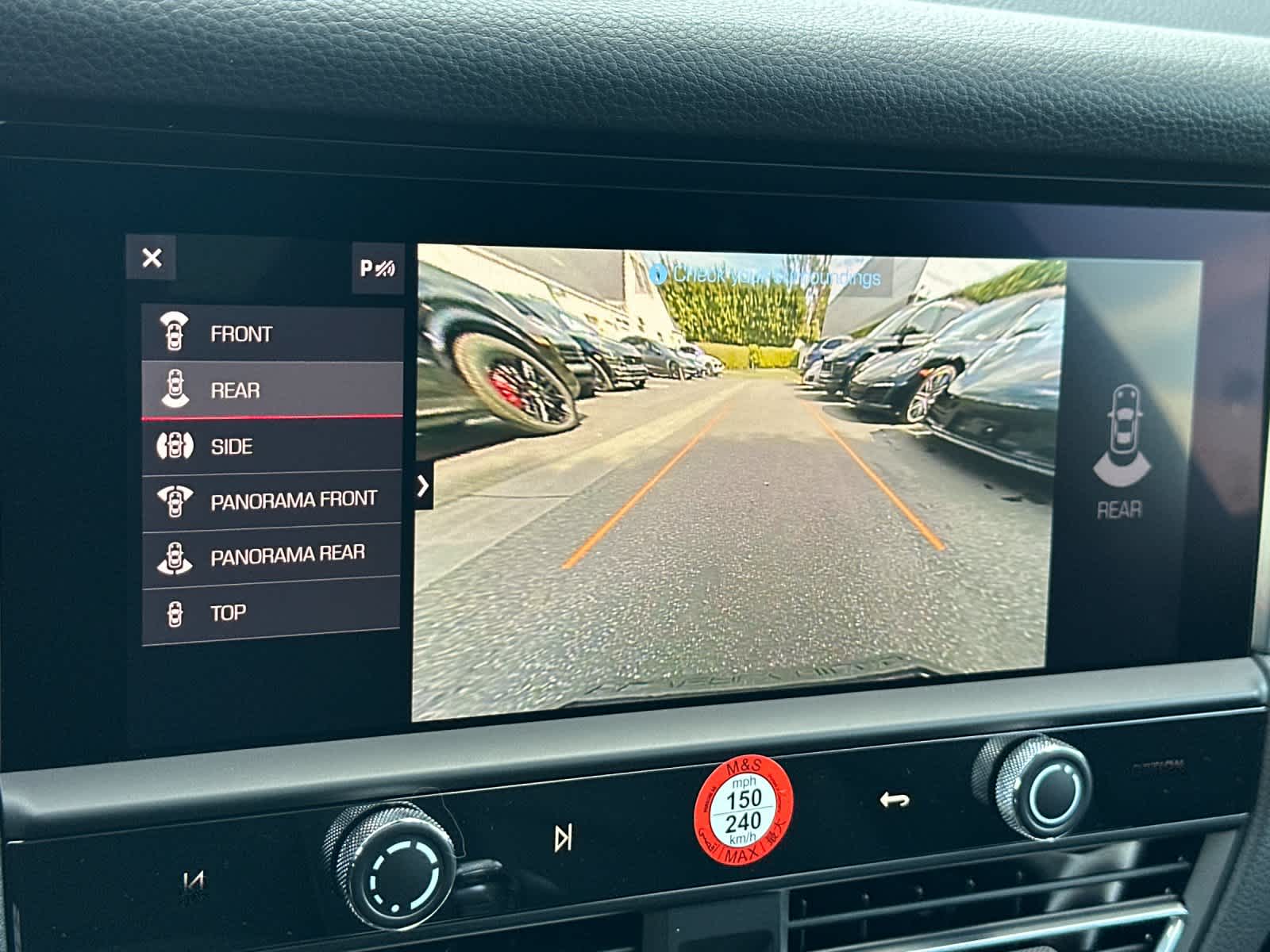 Thumbnail: 2026 Porsche Macan - 23