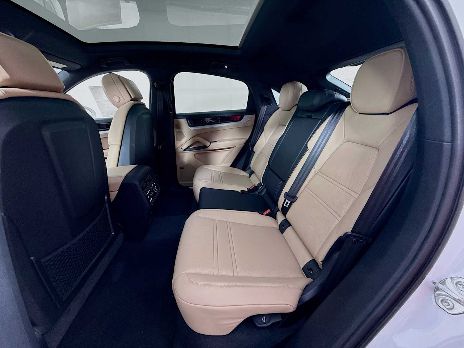 Thumbnail: 2025 Porsche Cayenne - 17