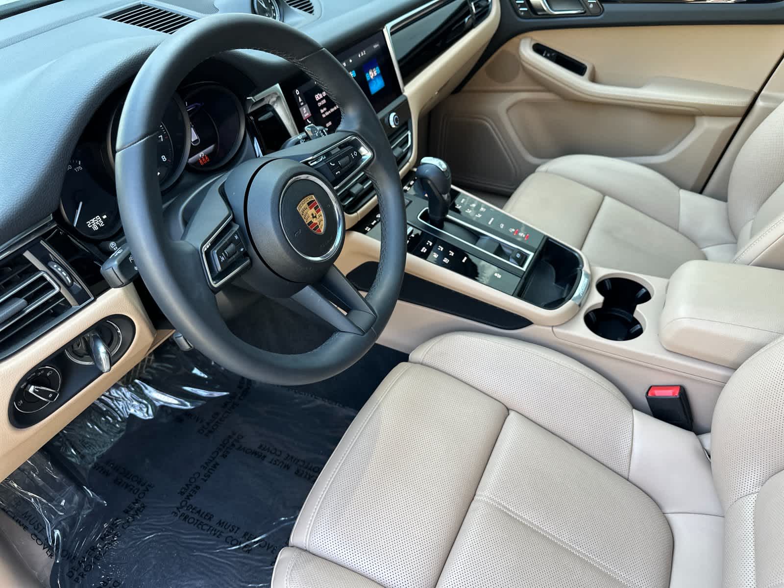 Thumbnail: 2025 Porsche Macan - 4