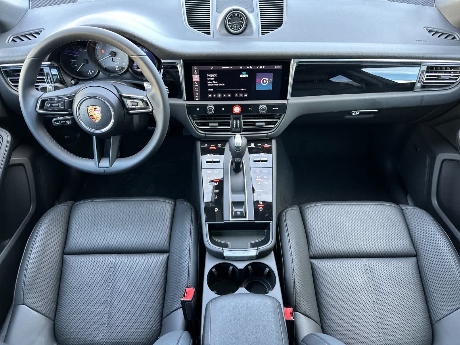 Thumbnail: 2026 Porsche Macan - 6