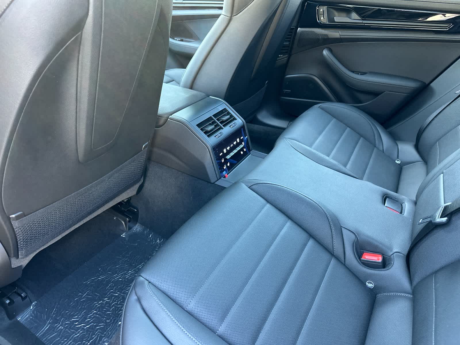 Thumbnail: 2026 Porsche Panamera - 13