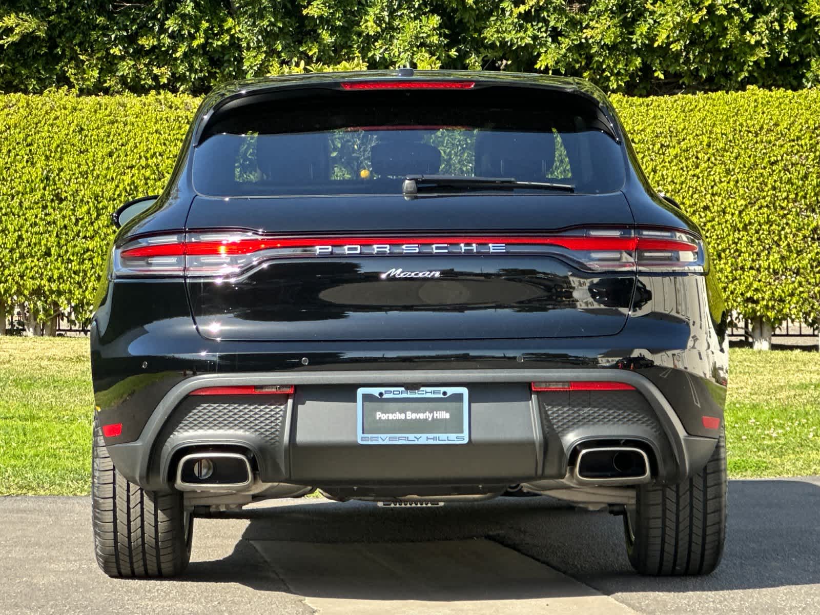 Thumbnail: 2026 Porsche Macan - 7