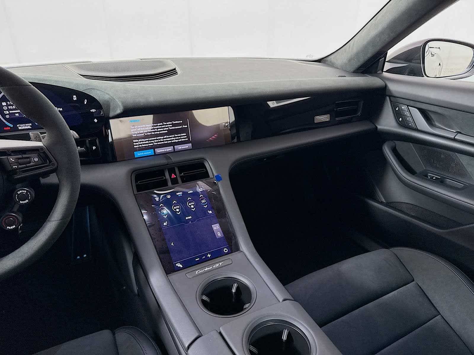 Thumbnail: 2025 Porsche Taycan - 19