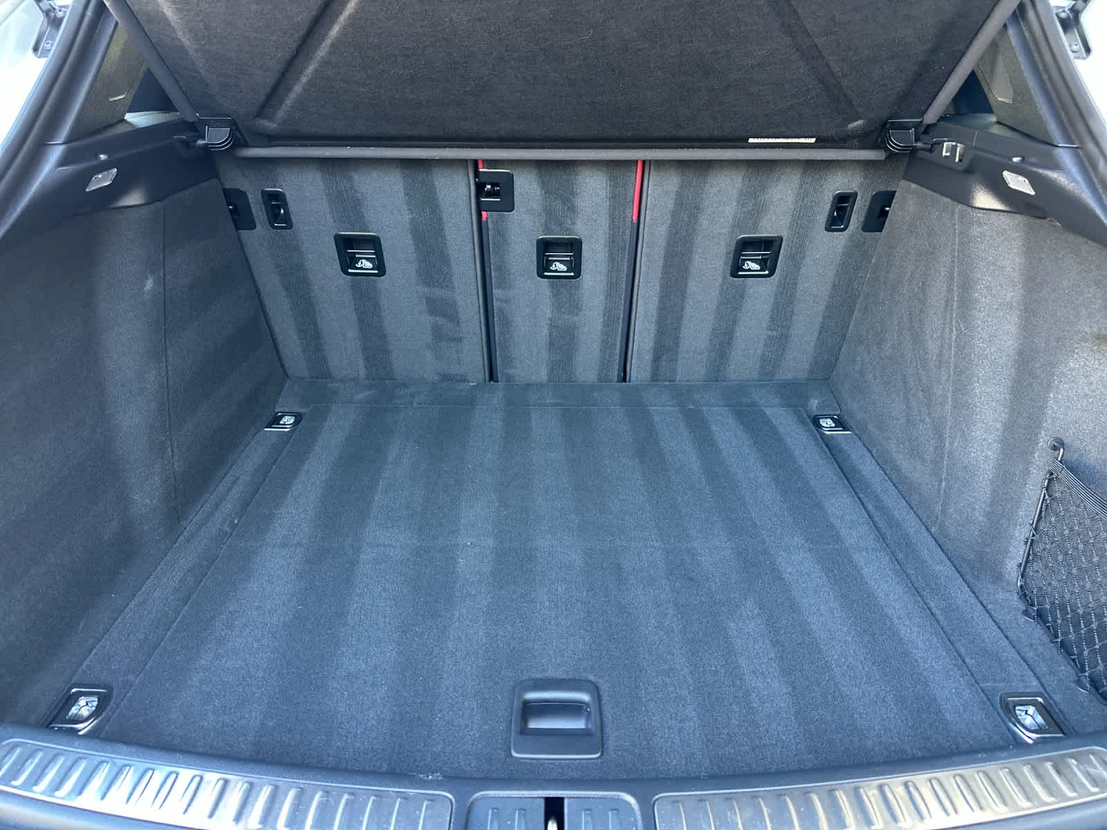 Thumbnail: 2025 Porsche Macan - 16