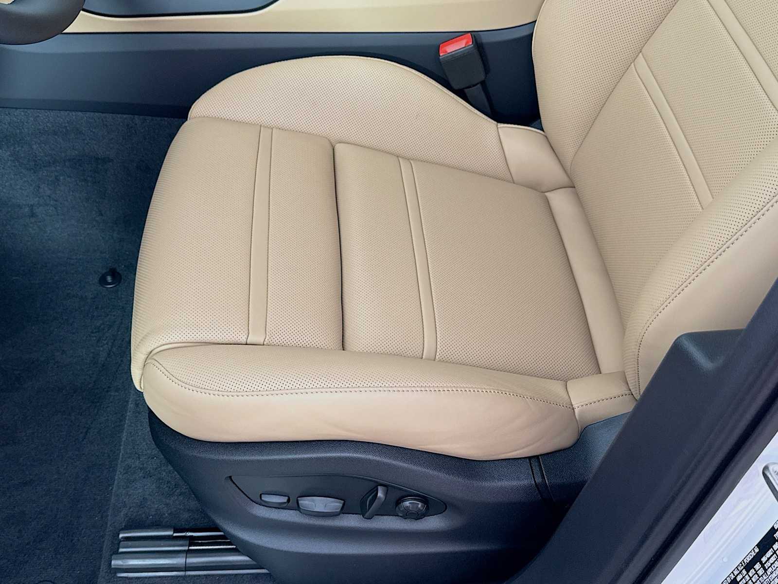 Thumbnail: 2025 Porsche Cayenne - 15