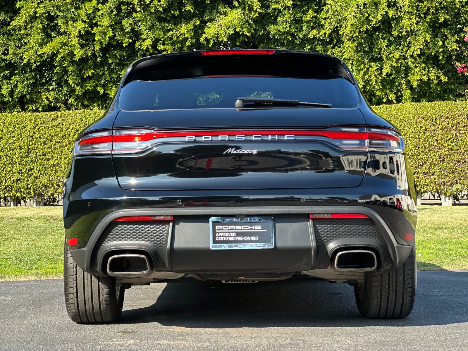 Thumbnail: 2025 Porsche Macan - 7