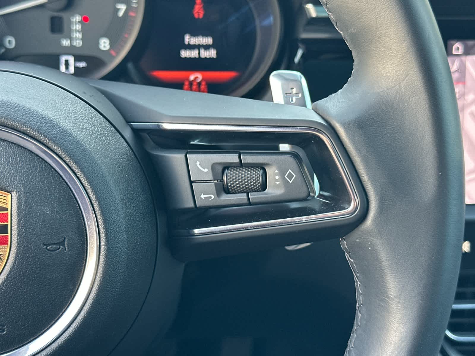 Thumbnail: 2025 Porsche Macan - 29