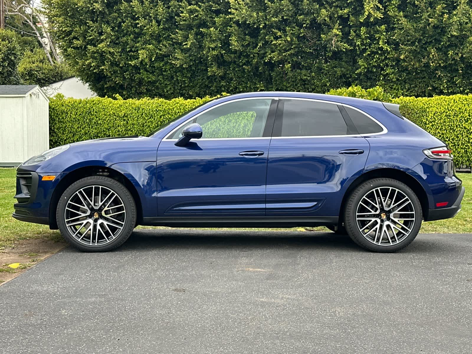 Thumbnail: 2026 Porsche Macan - 2