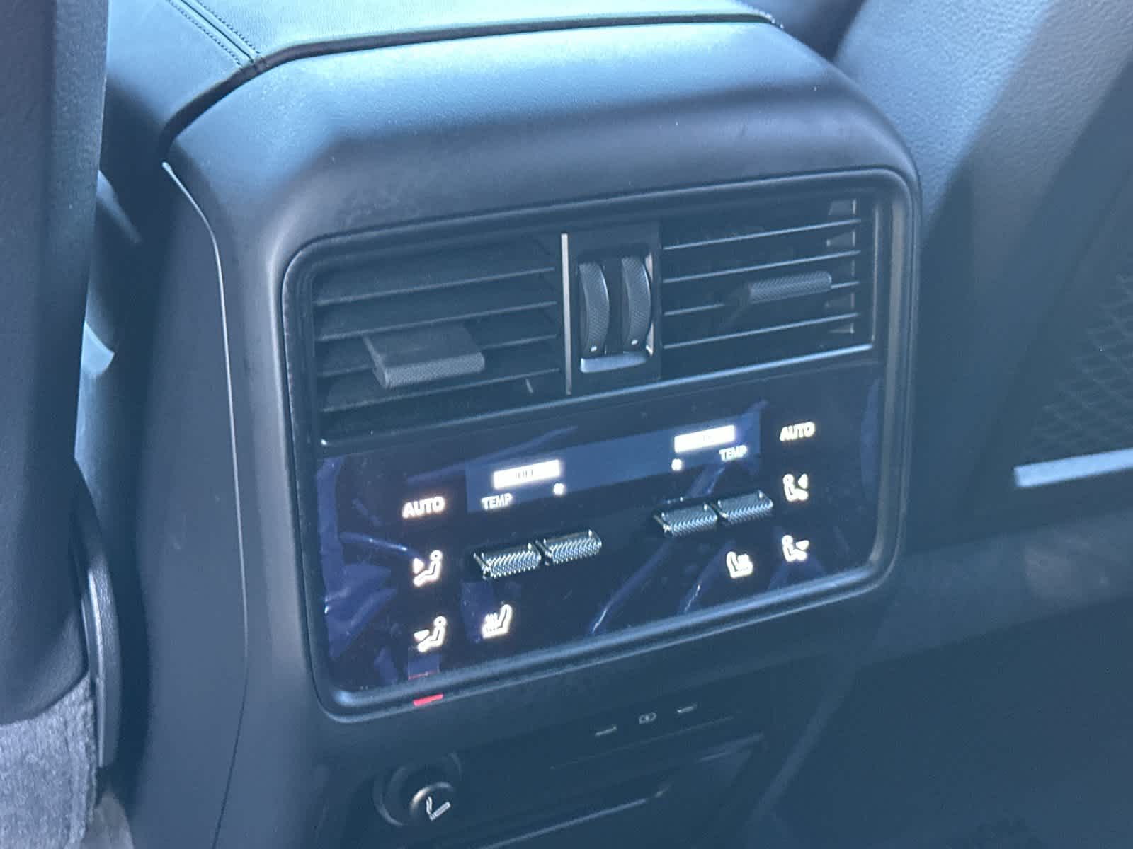 Thumbnail: 2024 Porsche Cayenne - 14