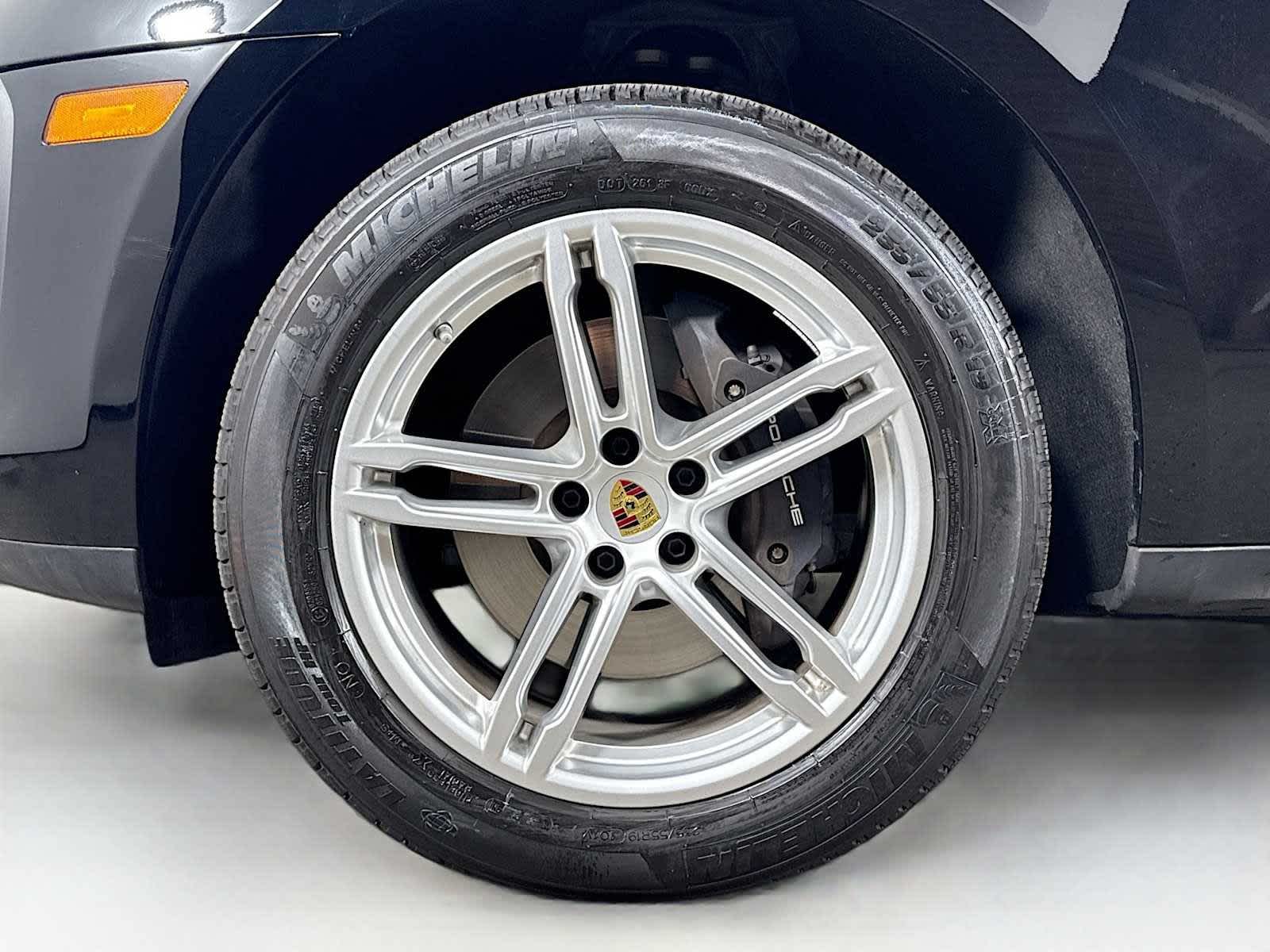 Thumbnail: 2025 Porsche Macan - 25