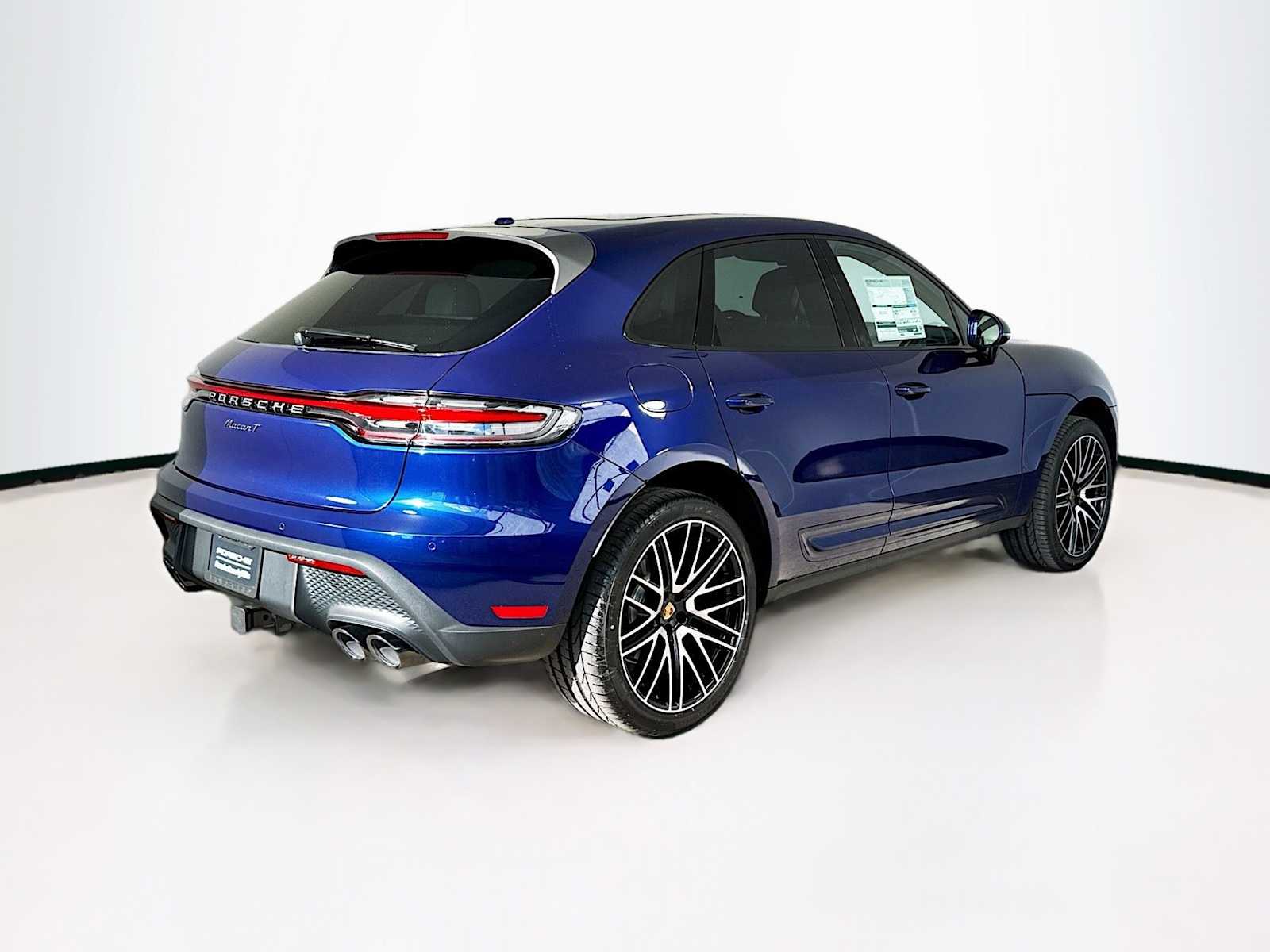 Thumbnail: 2026 Porsche Macan - 9
