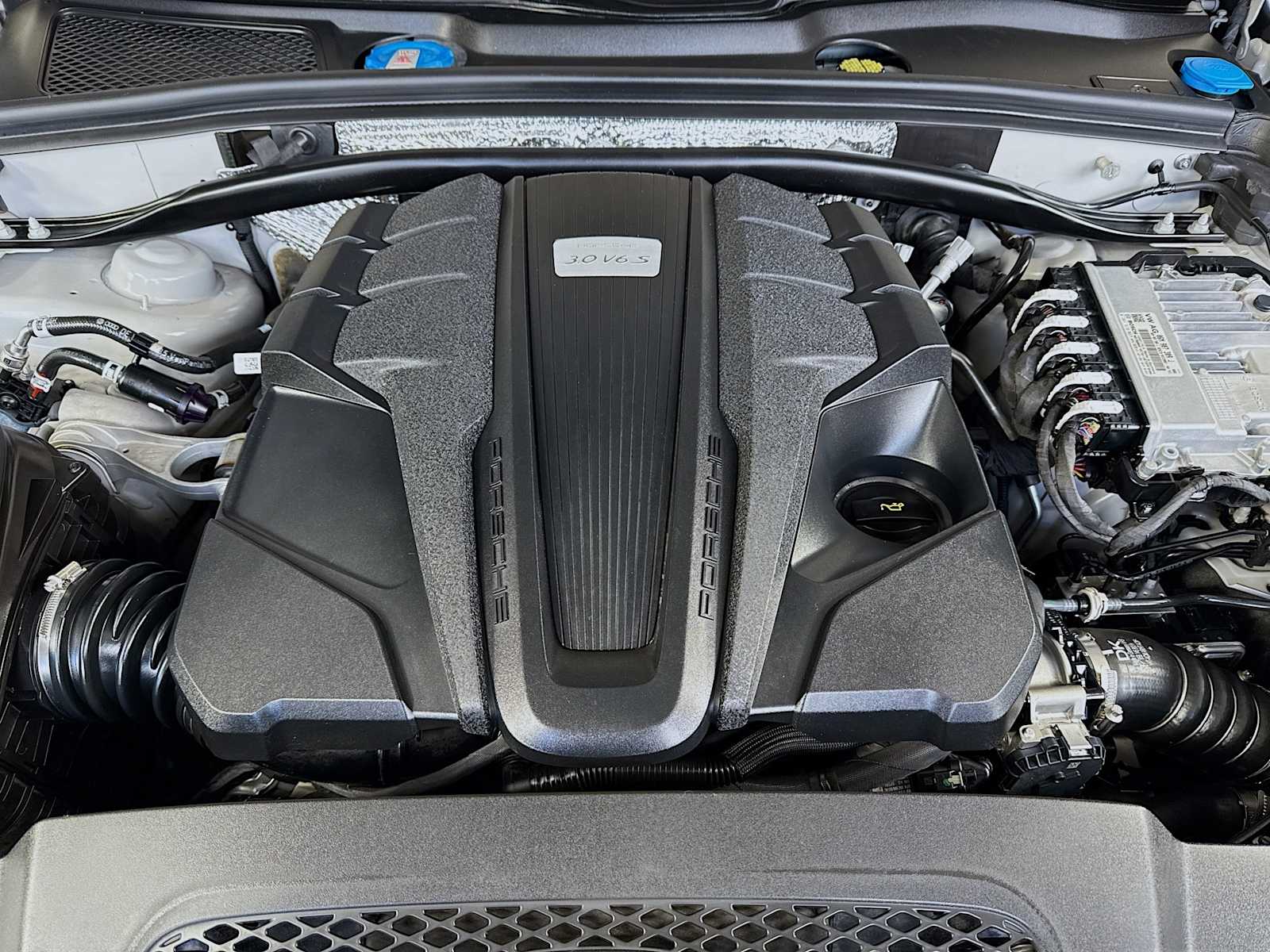 Thumbnail: 2021 Porsche Macan - 24