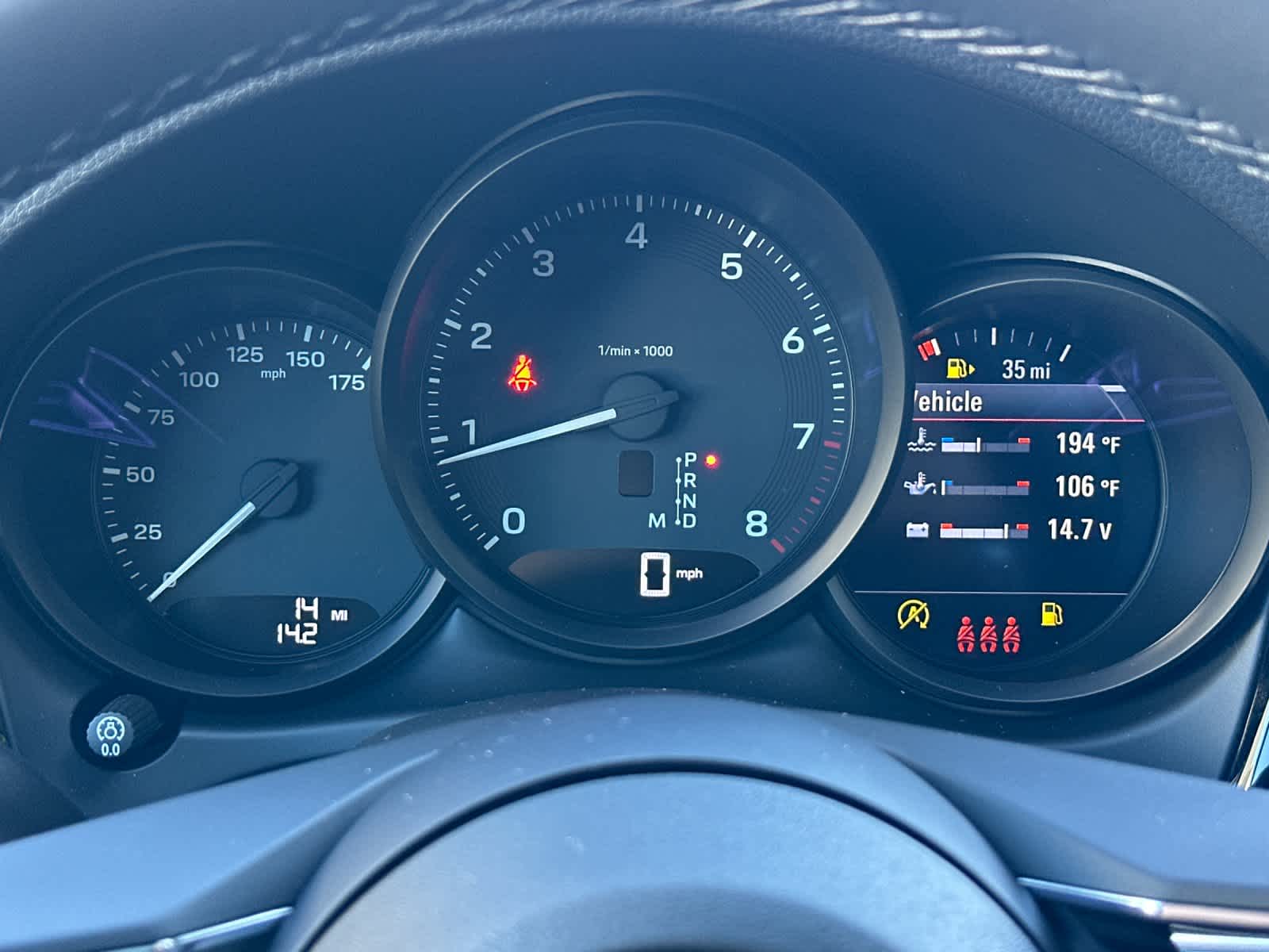 Thumbnail: 2026 Porsche Macan - 28