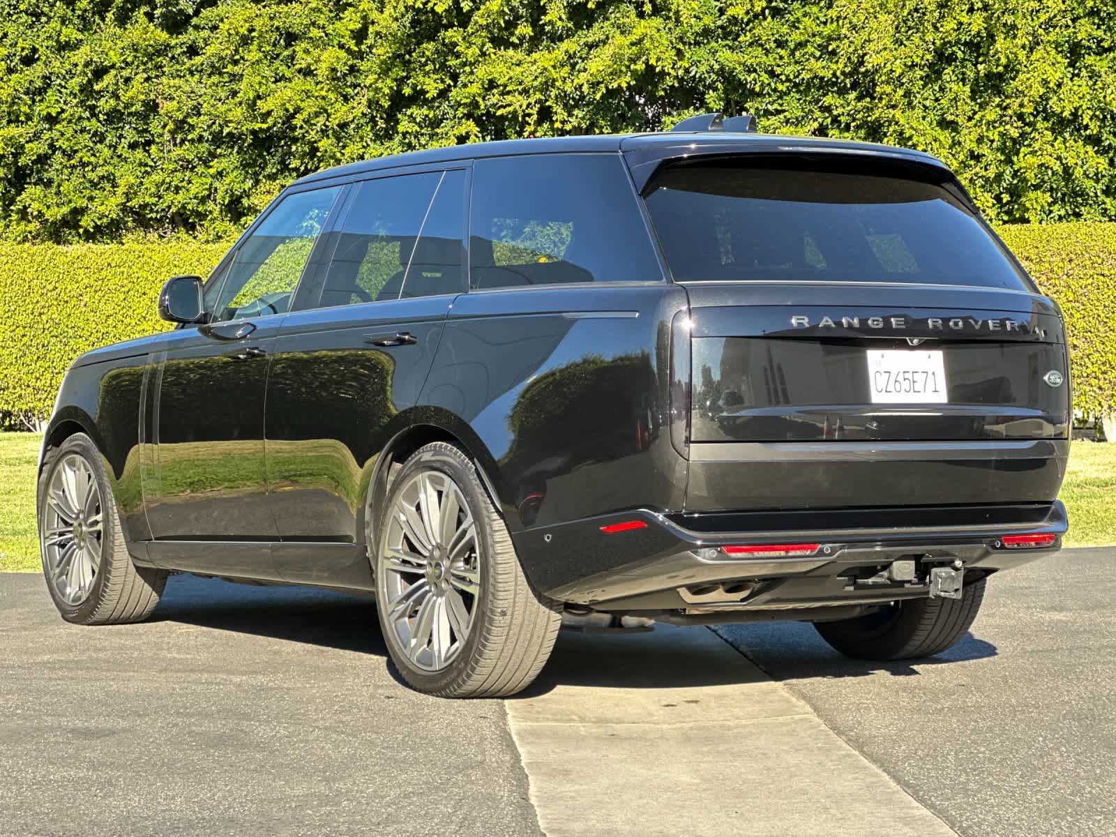 Thumbnail: 2023 Land Rover Range Rover - 3