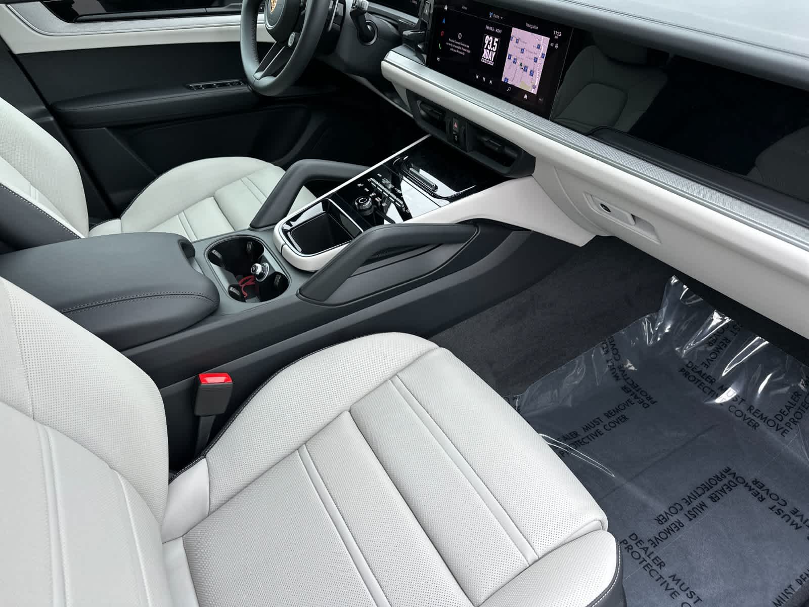 Thumbnail: 2026 Porsche Cayenne - 17