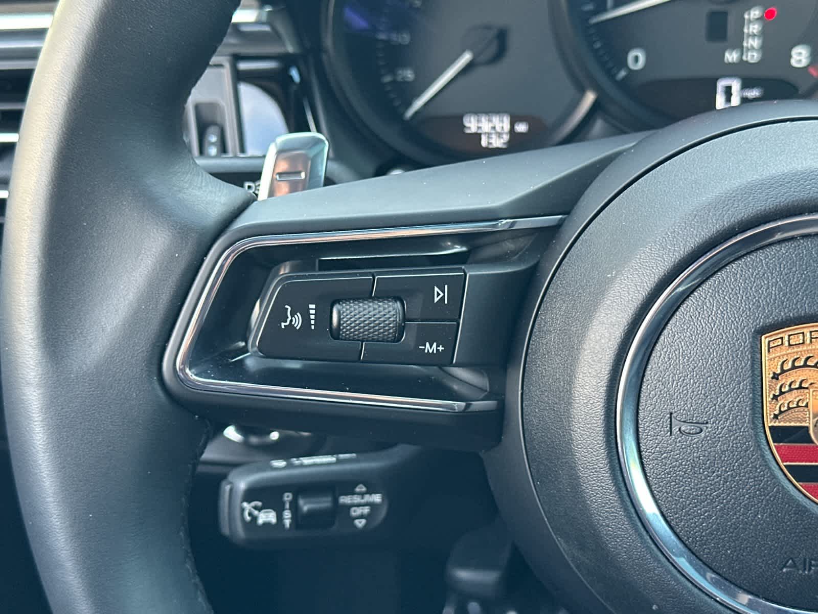 Thumbnail: 2025 Porsche Macan - 28