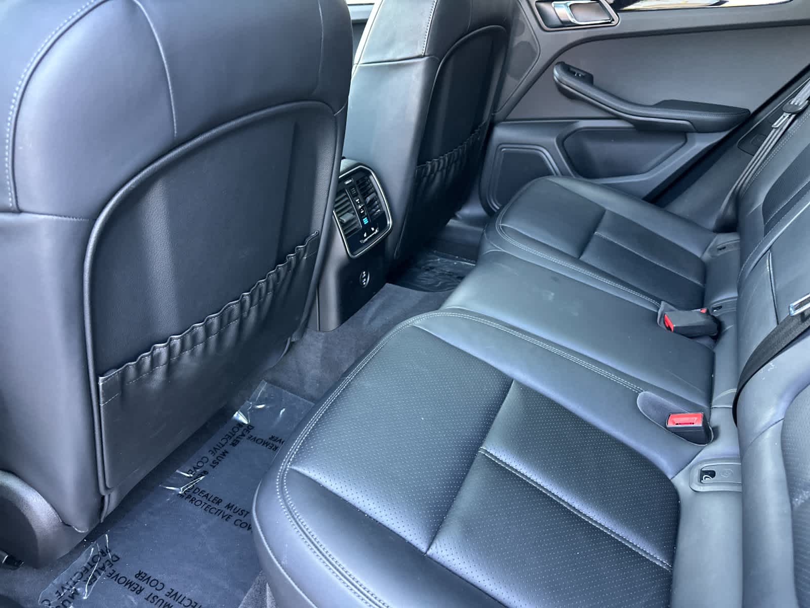 Thumbnail: 2025 Porsche Macan - 13