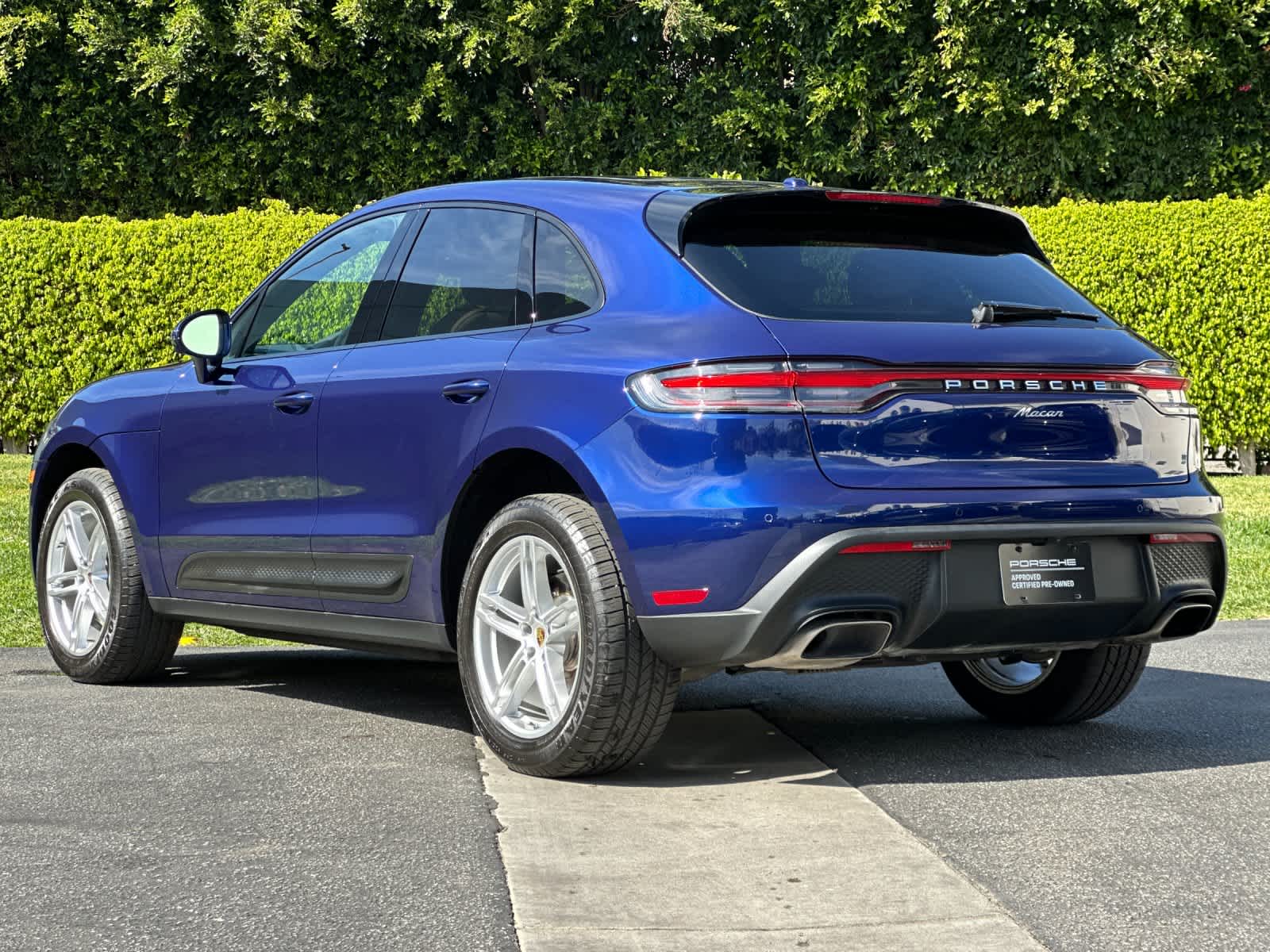 Thumbnail: 2025 Porsche Macan - 3