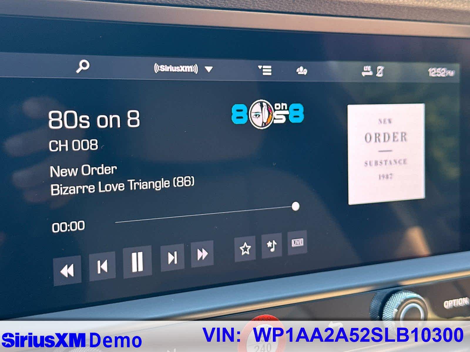 Thumbnail: 2025 Porsche Macan - 32