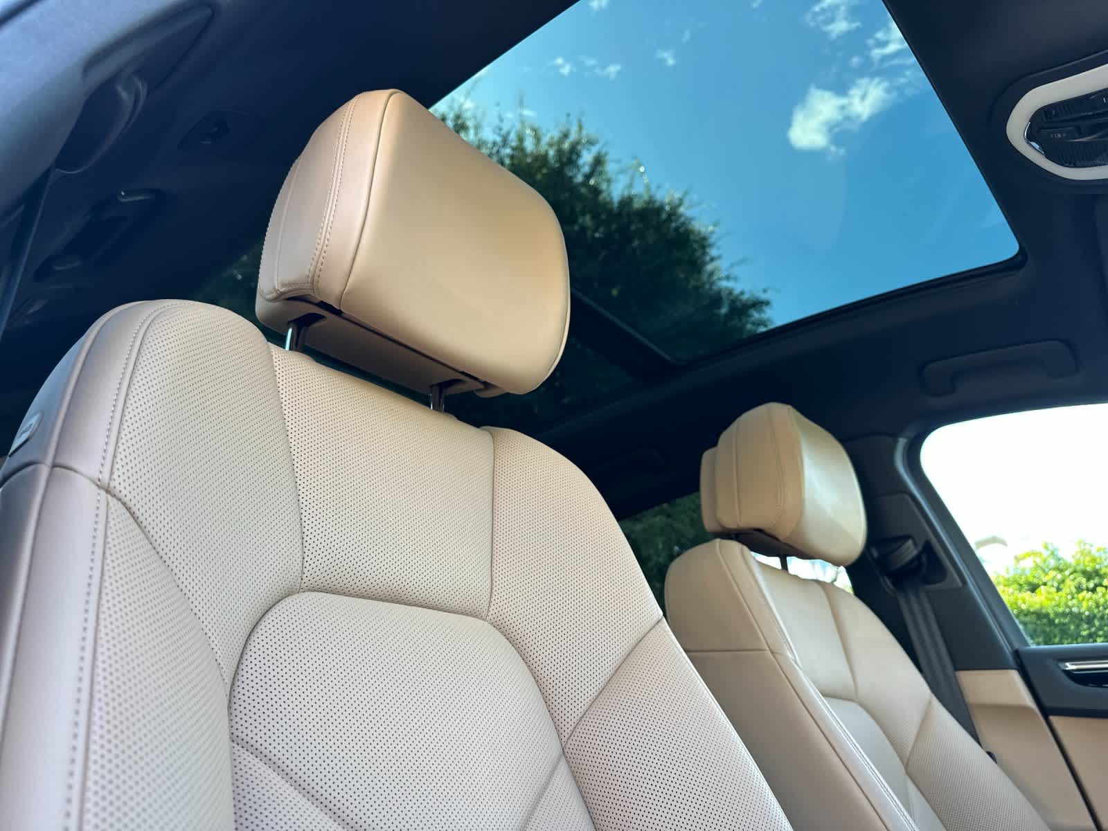 Thumbnail: 2025 Porsche Macan - 18