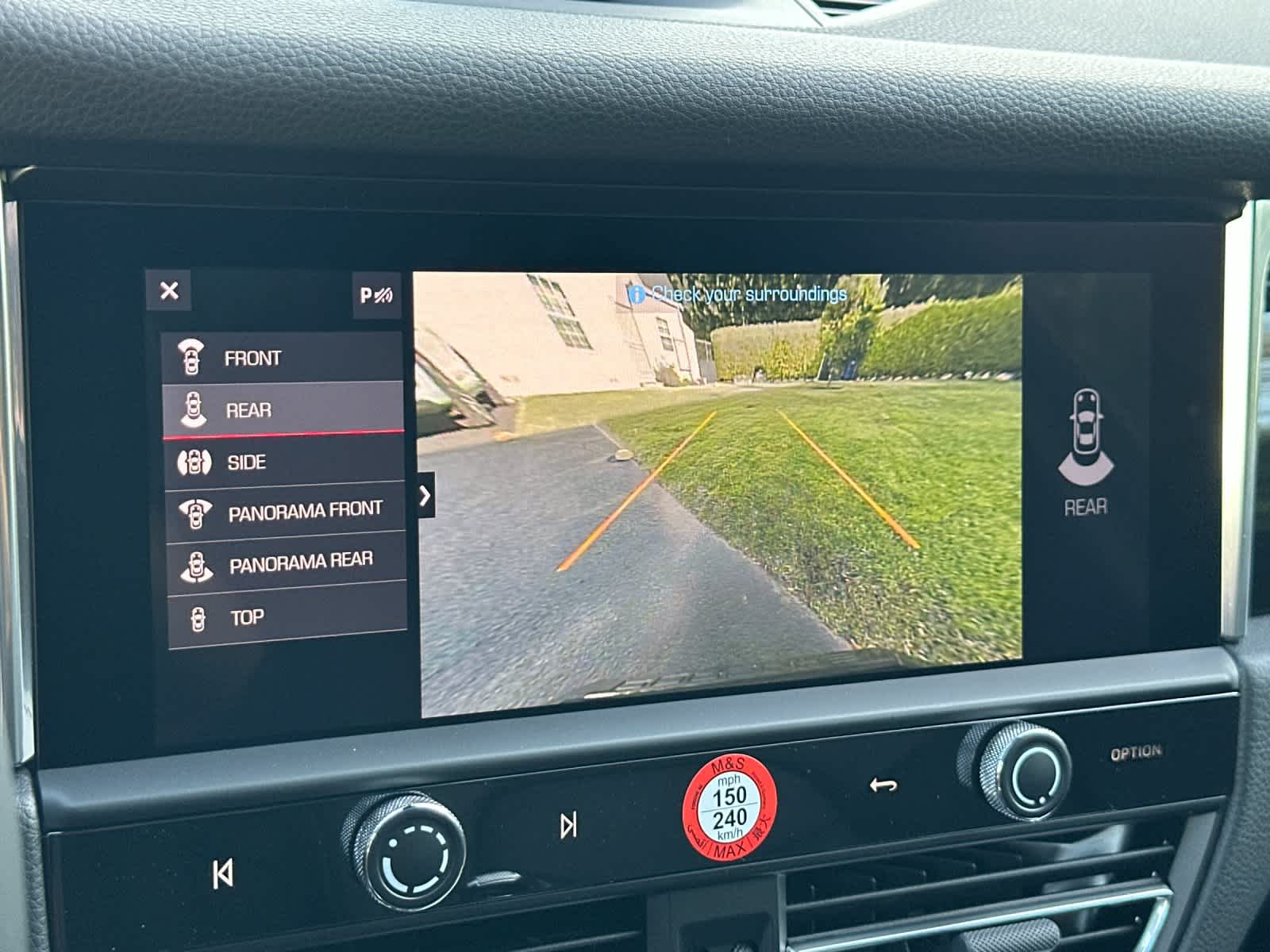 Thumbnail: 2026 Porsche Macan - 23