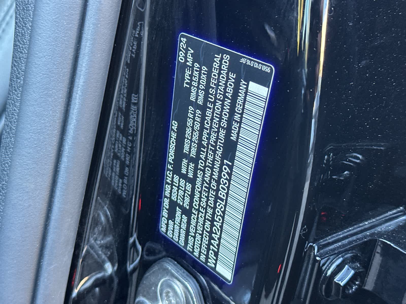 Thumbnail: 2025 Porsche Macan - 33