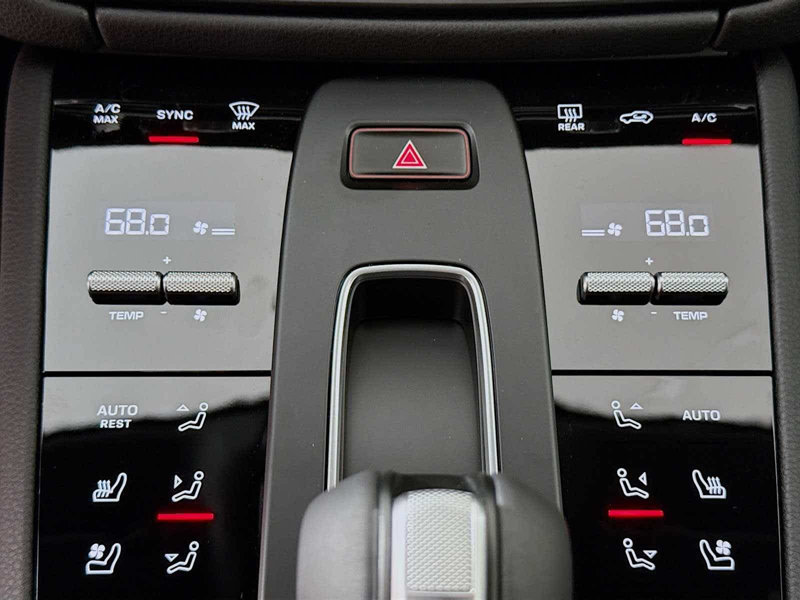 Thumbnail: 2025 Porsche Macan - 13