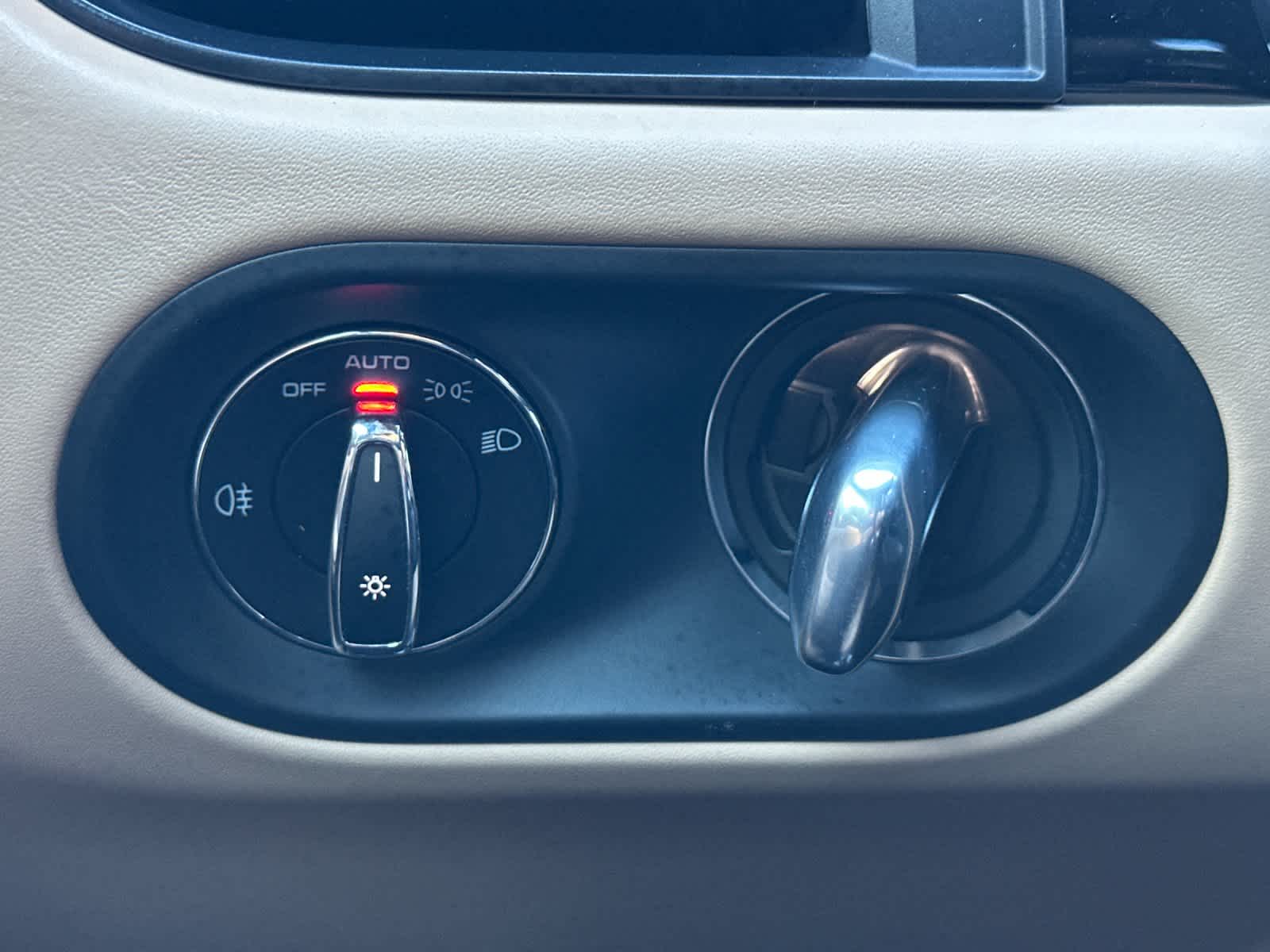 Thumbnail: 2023 Porsche Macan - 29