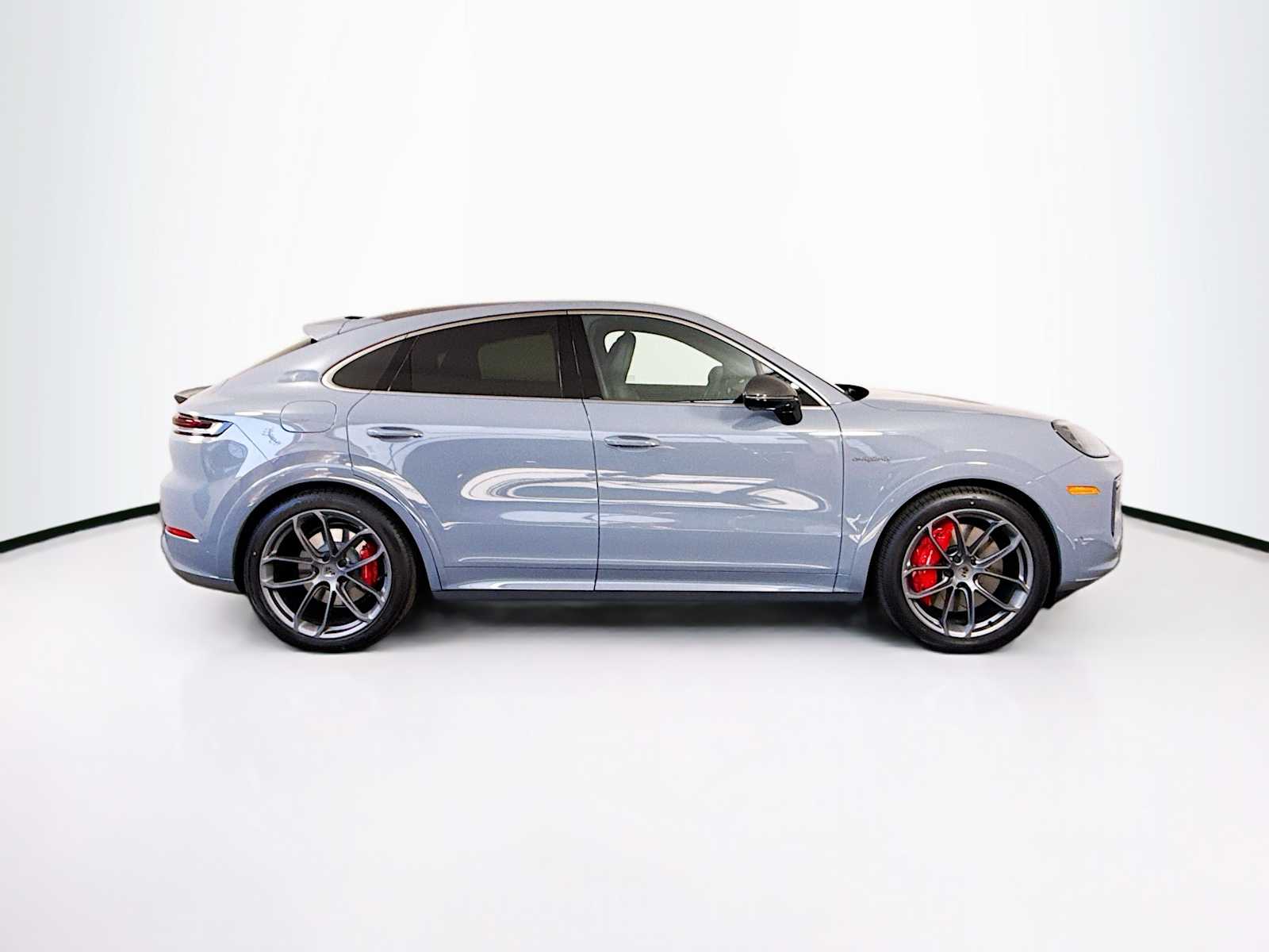 Thumbnail: 2025 Porsche Cayenne - 8
