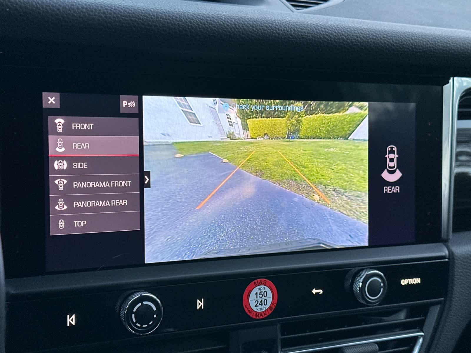 Thumbnail: 2025 Porsche Macan - 22