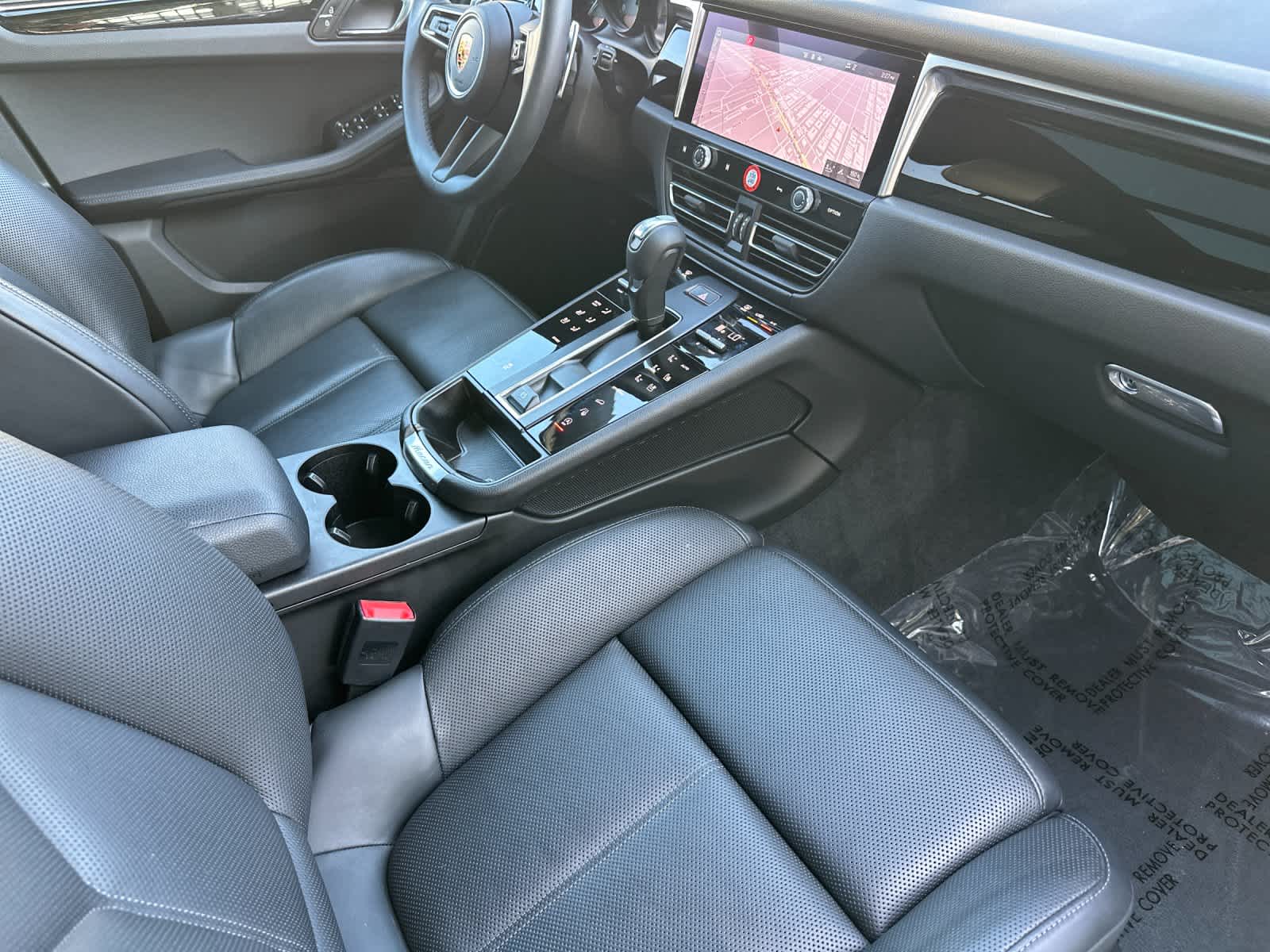 Thumbnail: 2025 Porsche Macan - 17