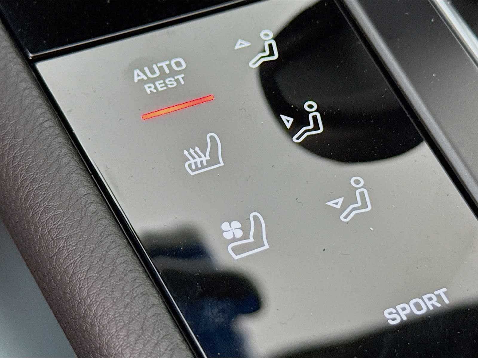 Thumbnail: 2026 Porsche Macan - 16