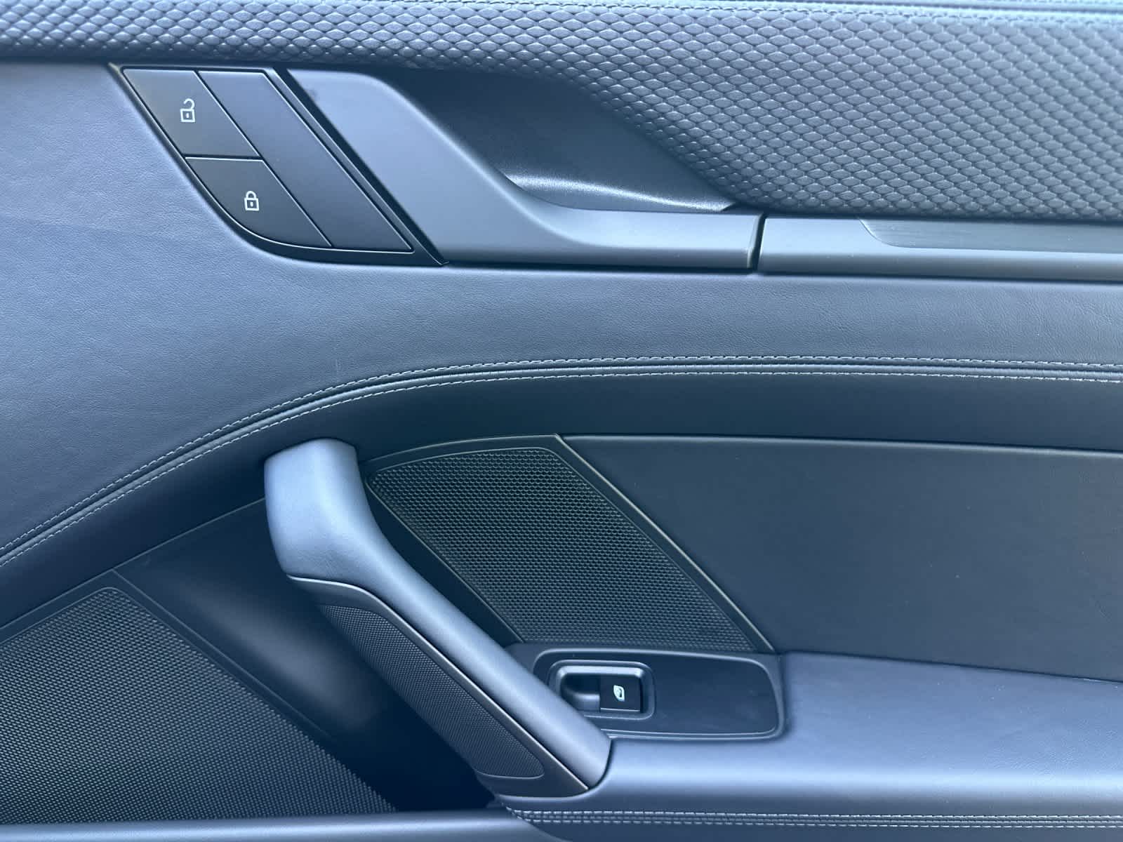 Thumbnail: 2026 Porsche 911 - 14