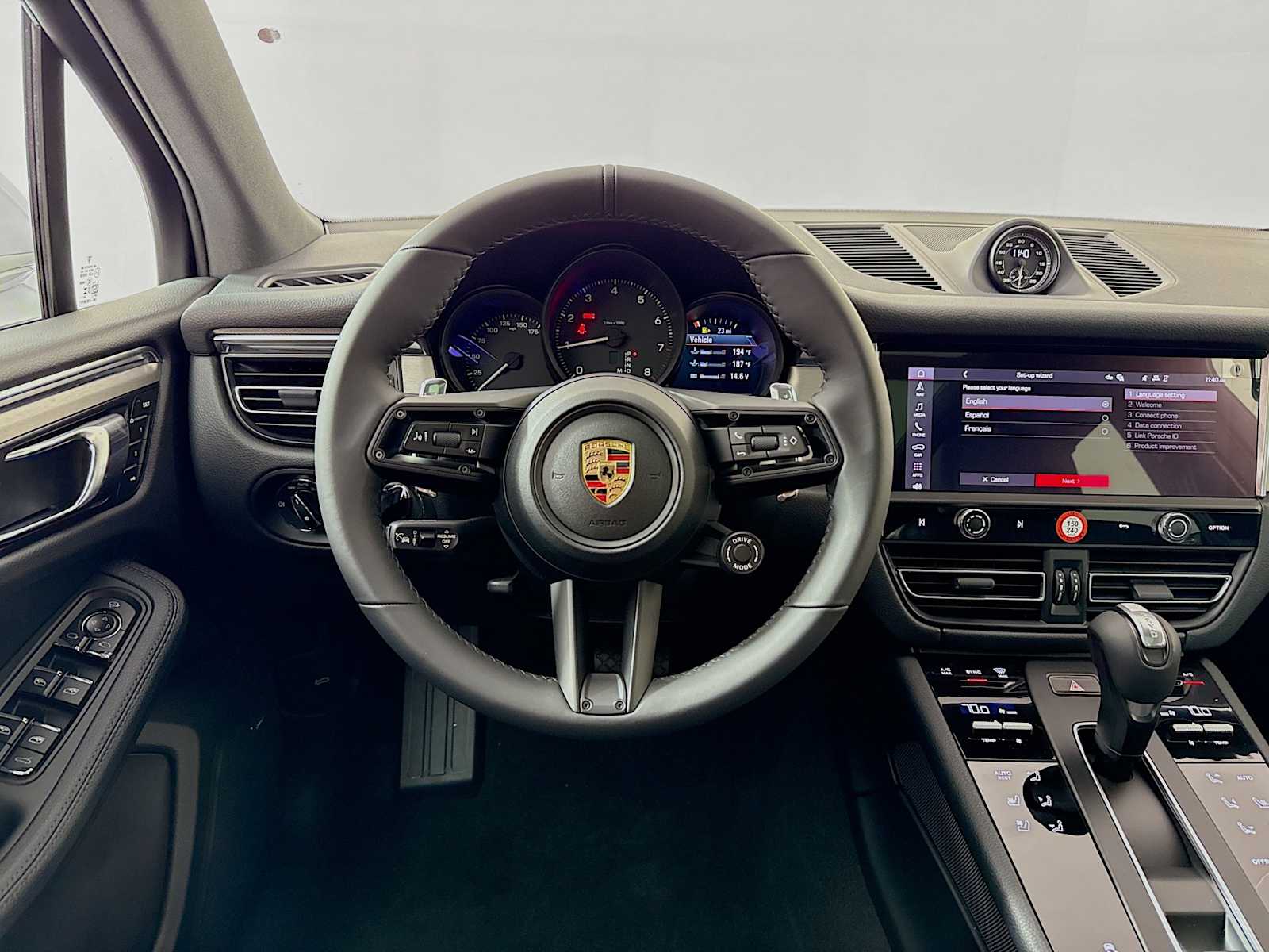 Thumbnail: 2026 Porsche Macan - 18