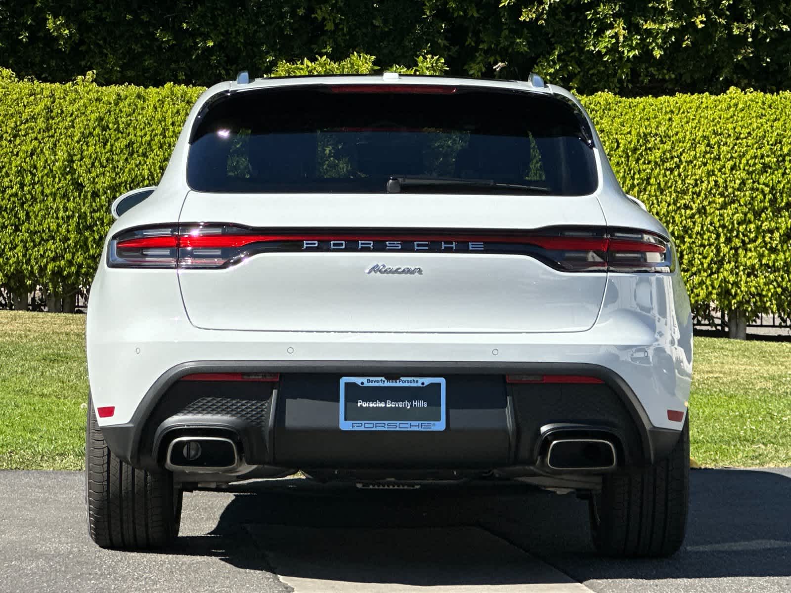 Thumbnail: 2026 Porsche Macan - 7